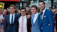 Netflix подтвердил новый фильм «The Inbetweeners» с возвращением главных актёров